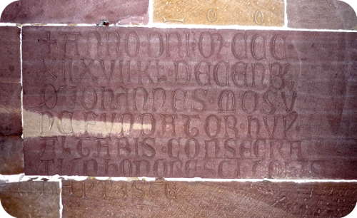 inscriptions sur le mur à l'intérieur de la Cathédrale