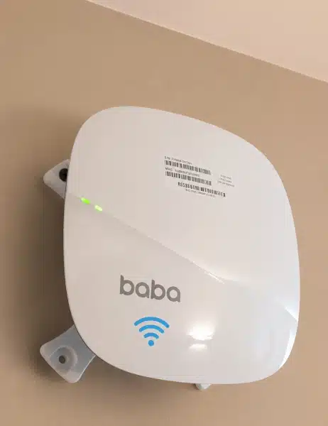 borne wifi murale dans un hôtel